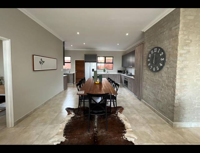 3 BEDROOM SECTIONAL TITLE FOR SALE IN SIX FOUNTAINS RESIDENTIAL ESTATE